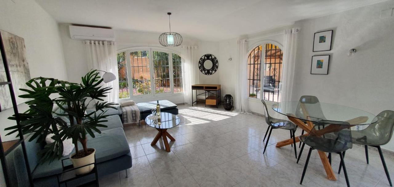 Cheerful 2-Bedroom Villa With Private Pool カルプ エクステリア 写真