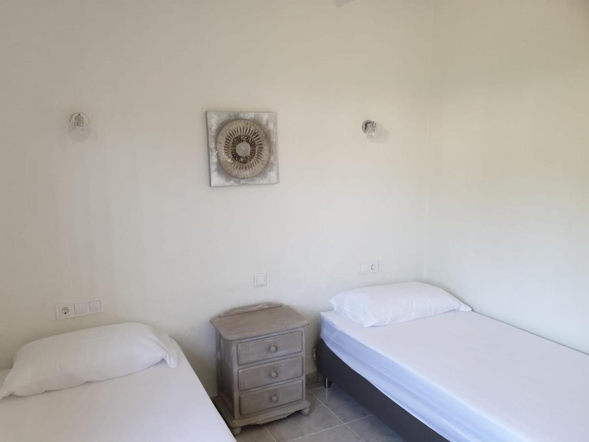 Cheerful 2-Bedroom Villa With Private Pool カルプ エクステリア 写真