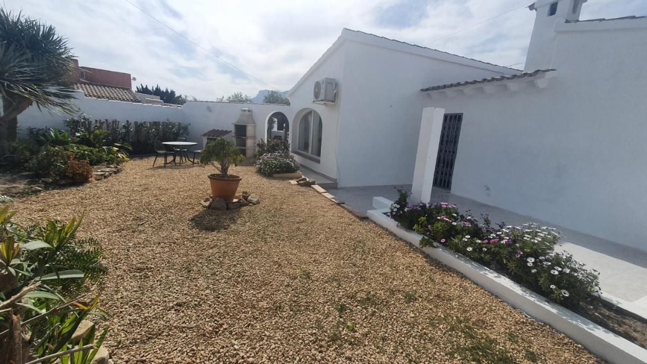 Cheerful 2-Bedroom Villa With Private Pool カルプ エクステリア 写真