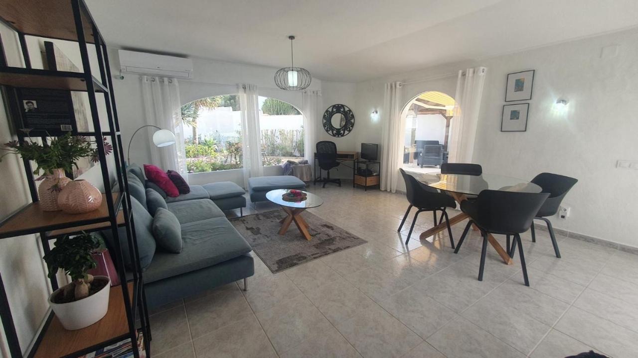 Cheerful 2-Bedroom Villa With Private Pool カルプ エクステリア 写真