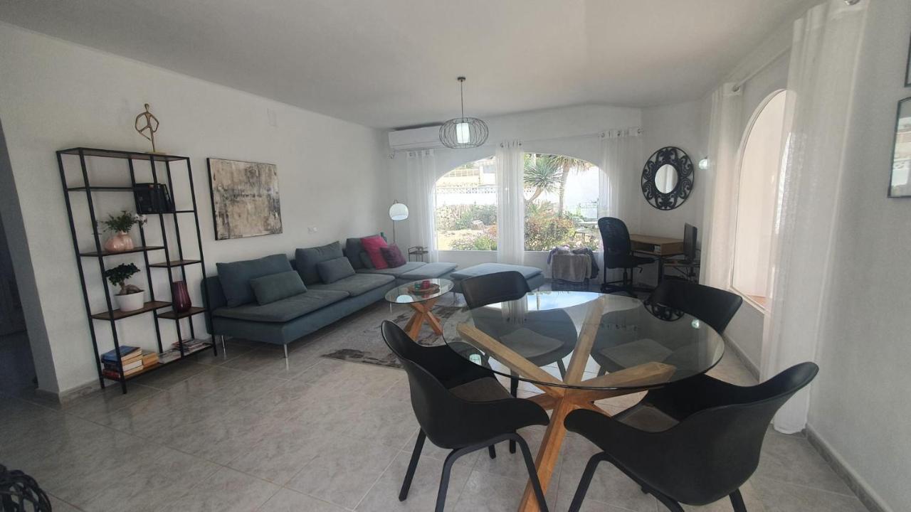 Cheerful 2-Bedroom Villa With Private Pool カルプ エクステリア 写真